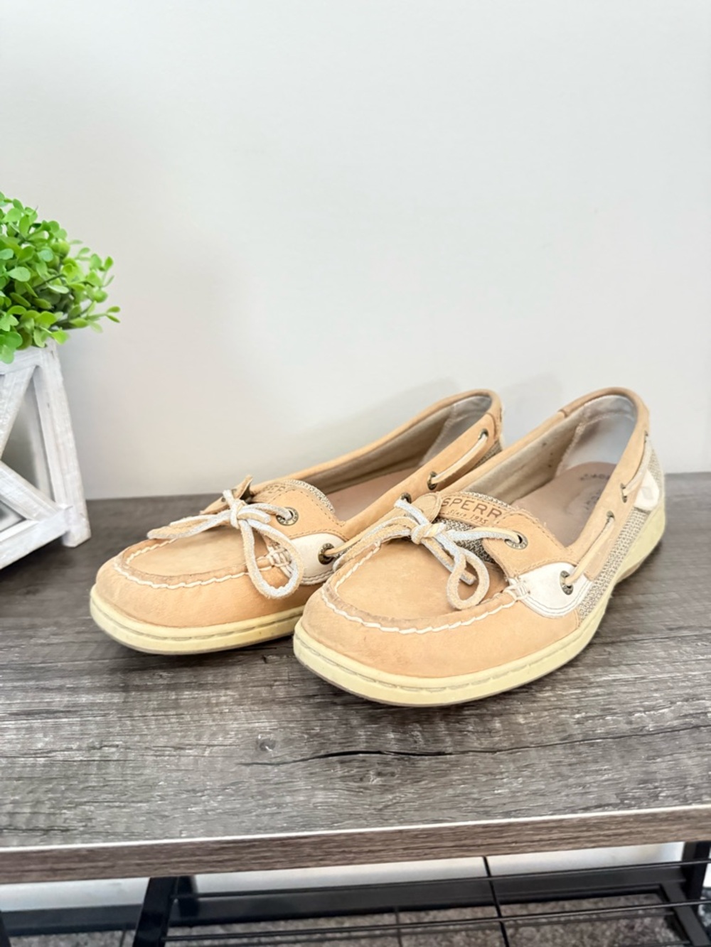 Sperry Women’s Beige/Tan Boat Loafers